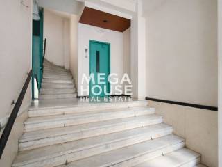 EISODOS POLYKATOIKIAS