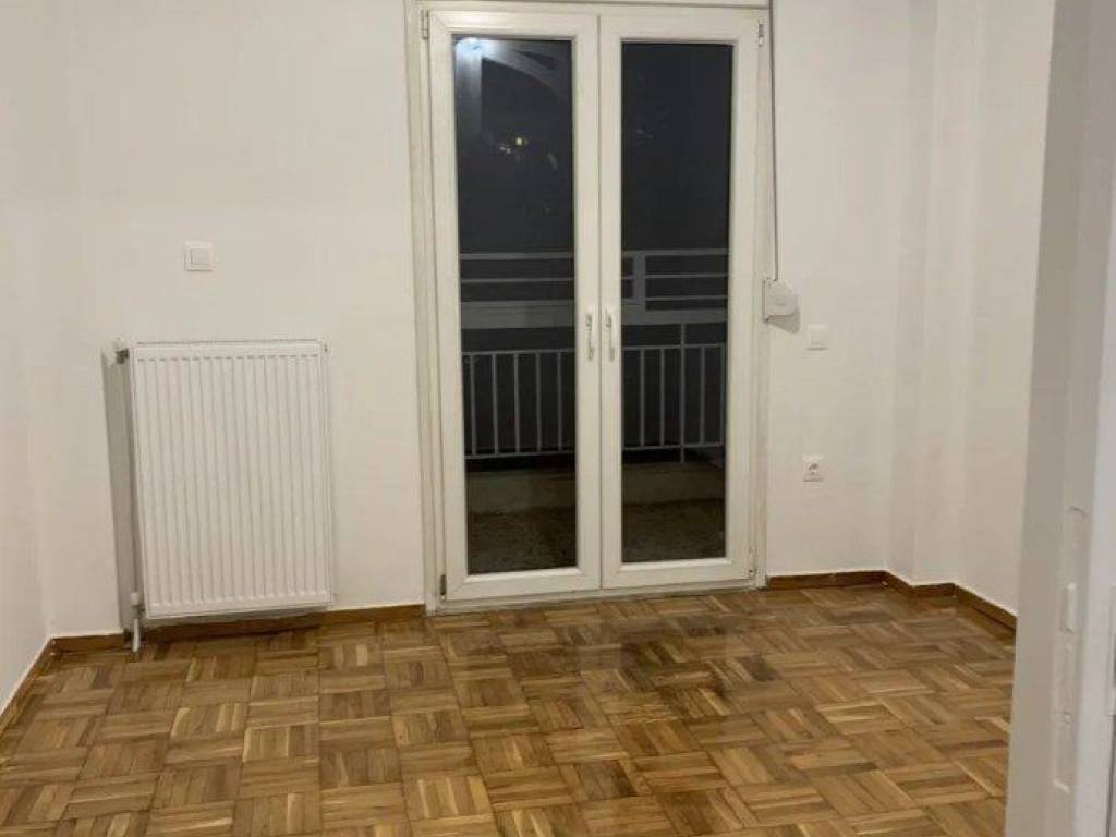 Forumland Real Estate, Σαλόνι