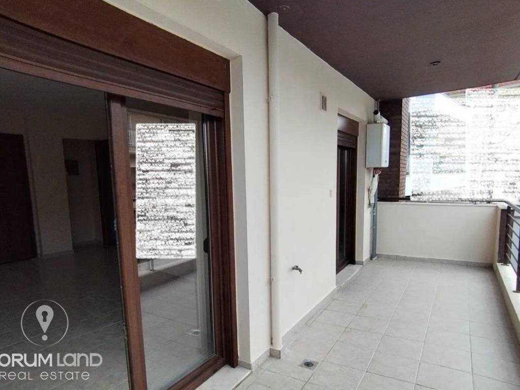 Forumland Real Estate, Βεράντες