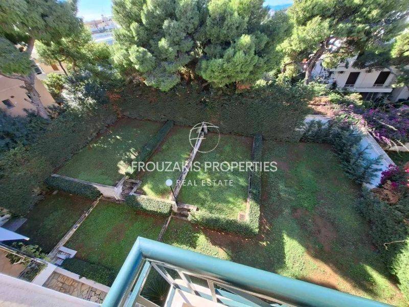 Θέα από μπαλκόνι