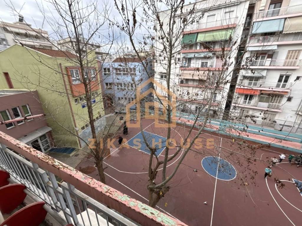 Θέα από μπαλκόνι