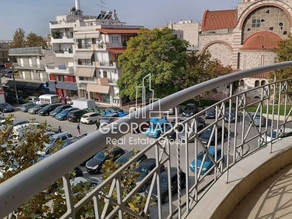 Θέα από μπαλκόνι