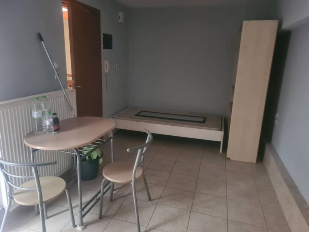 ΚΟΥΖΙΝΑ- ΥΠΝΟΔΩΜΑΤΙΟ