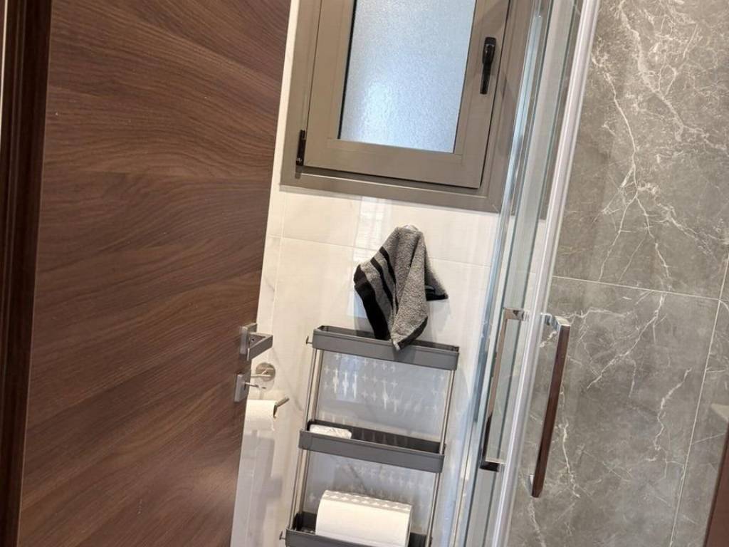 Forumland Real Estate, Μπάνιο