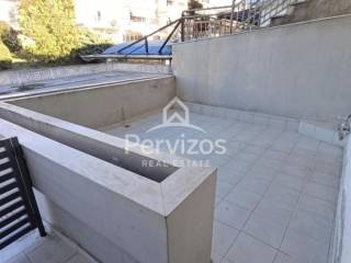 Μπαλκόνι,Ισόγειο