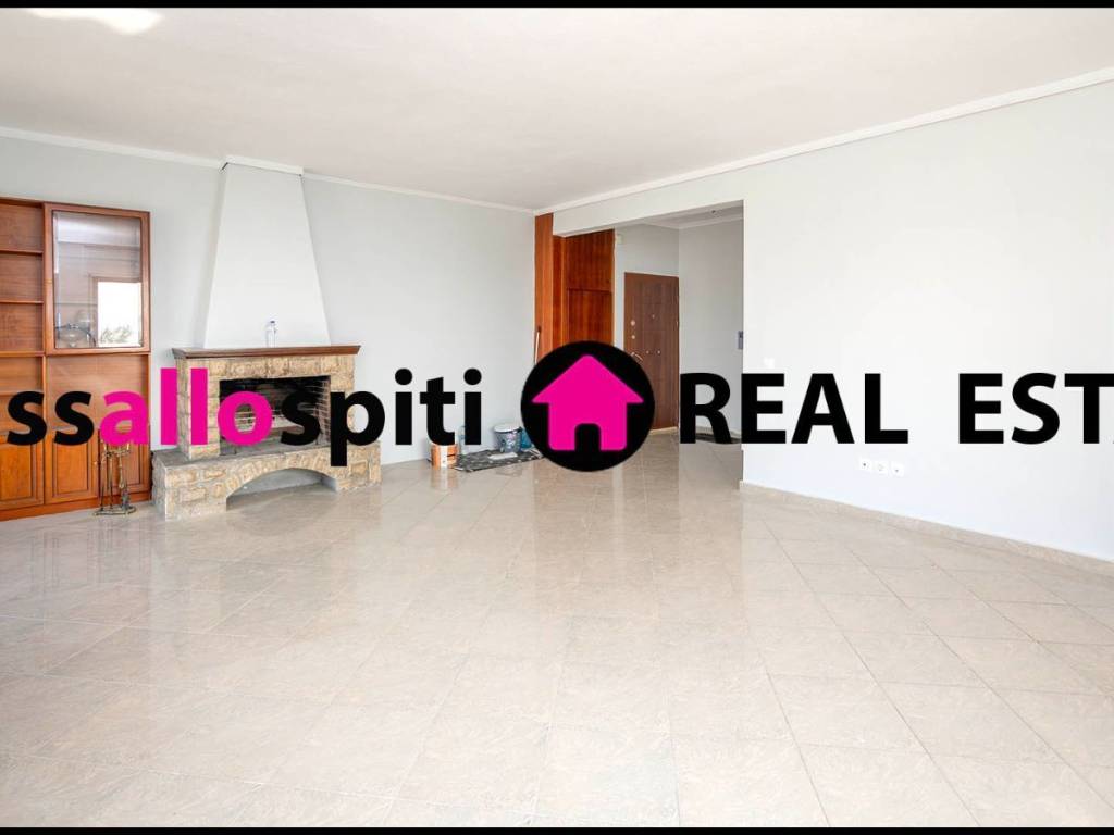 SALONI ME TZAKI KAI THEA