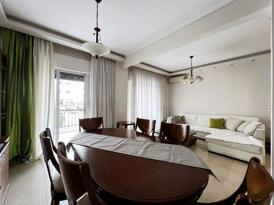 Kathistiko kai trapezaria.