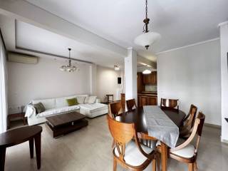 Kathistiko, trapezaria kai koyzina.