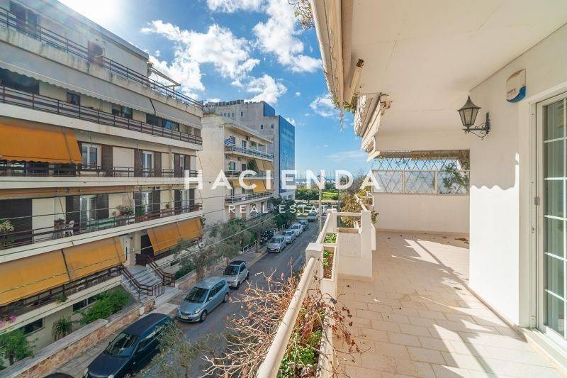 Θέα από μπαλκόνι