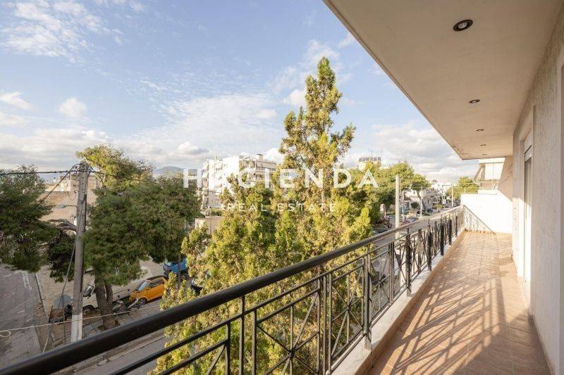 Θέα από μπαλκόνι