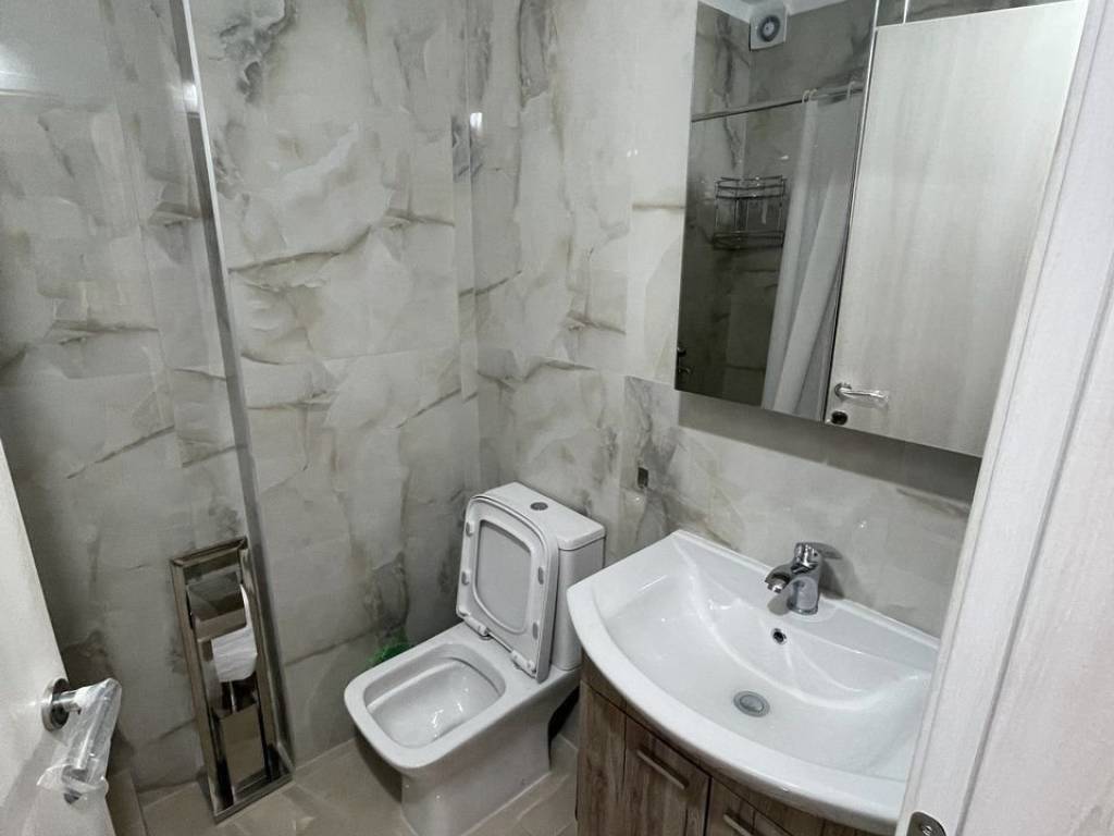 Forumland Real Estate, Μπάνιο