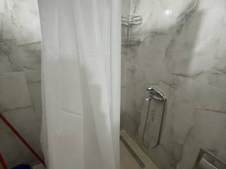 Forumland Real Estate, Μπάνιο