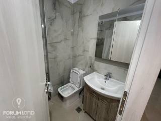 Forumland Real Estate, Μπάνιο