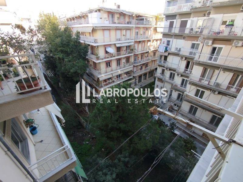 Θέα από μπαλκόνι