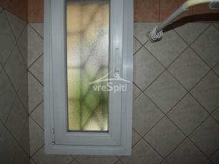 ΠΑΡΑΘΥΡΟ ΛΟΥΤΡΟΥ