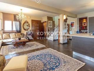 Σαλοκουζίνα