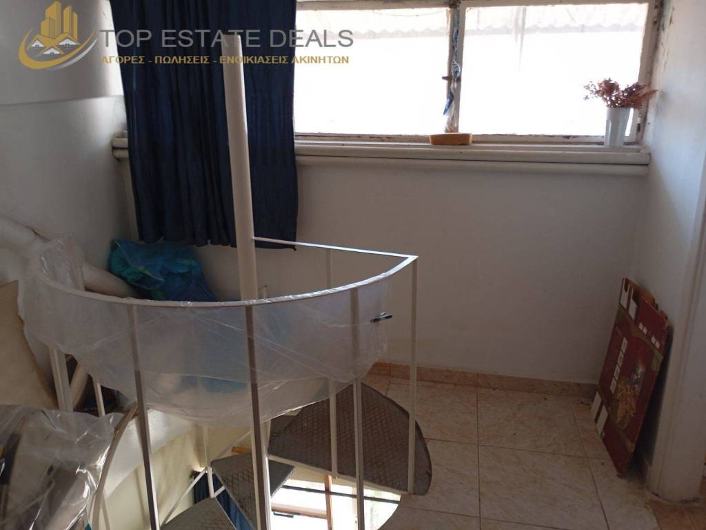 κλιμακοστάσιο για πατάρι