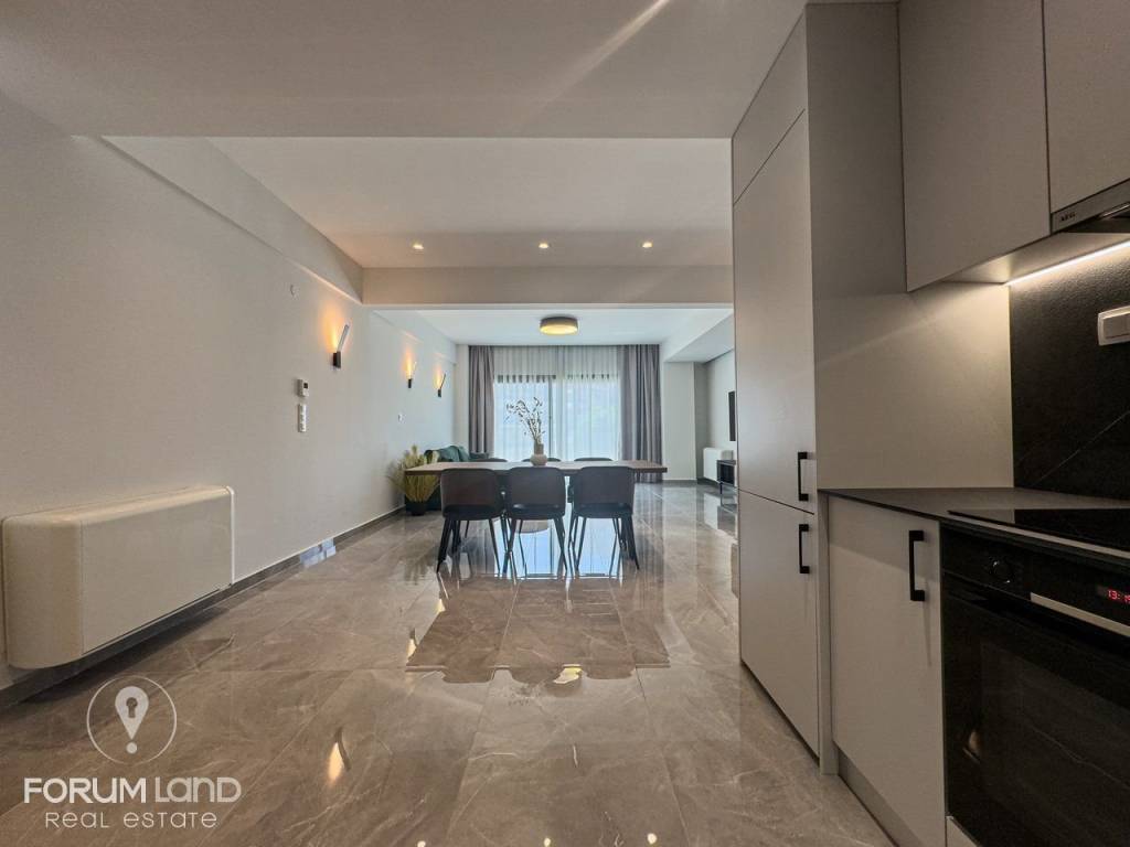 Forumland Real Estate, Σαλοκουζίνα