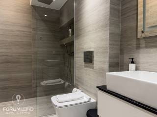 Forumland Real Estate, Μπάνιο