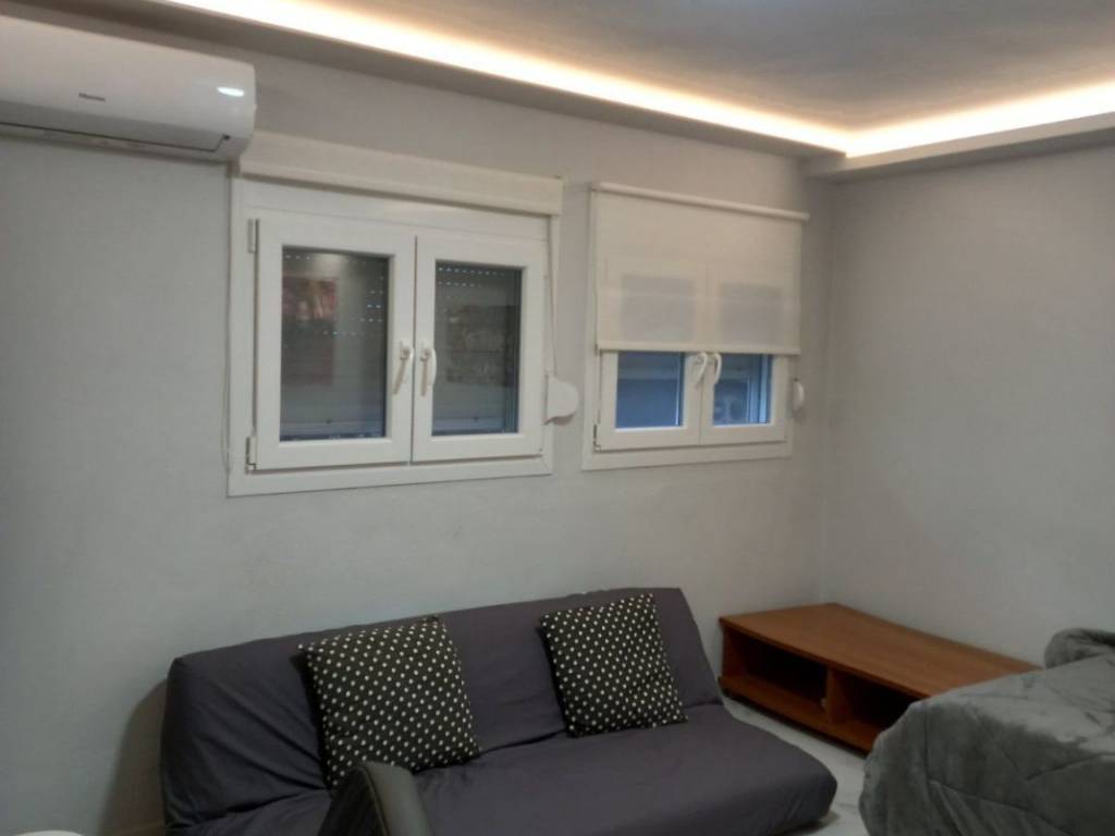 ΣΑΛΟΝΙ-ΥΠΝΟΔΩΜΑΤΙΟ