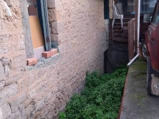 eisodos ypogeias apothekes