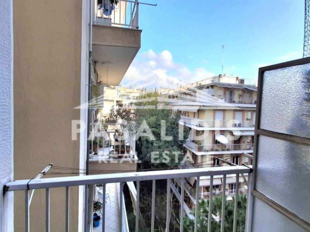 Θέα από μπαλκόνι