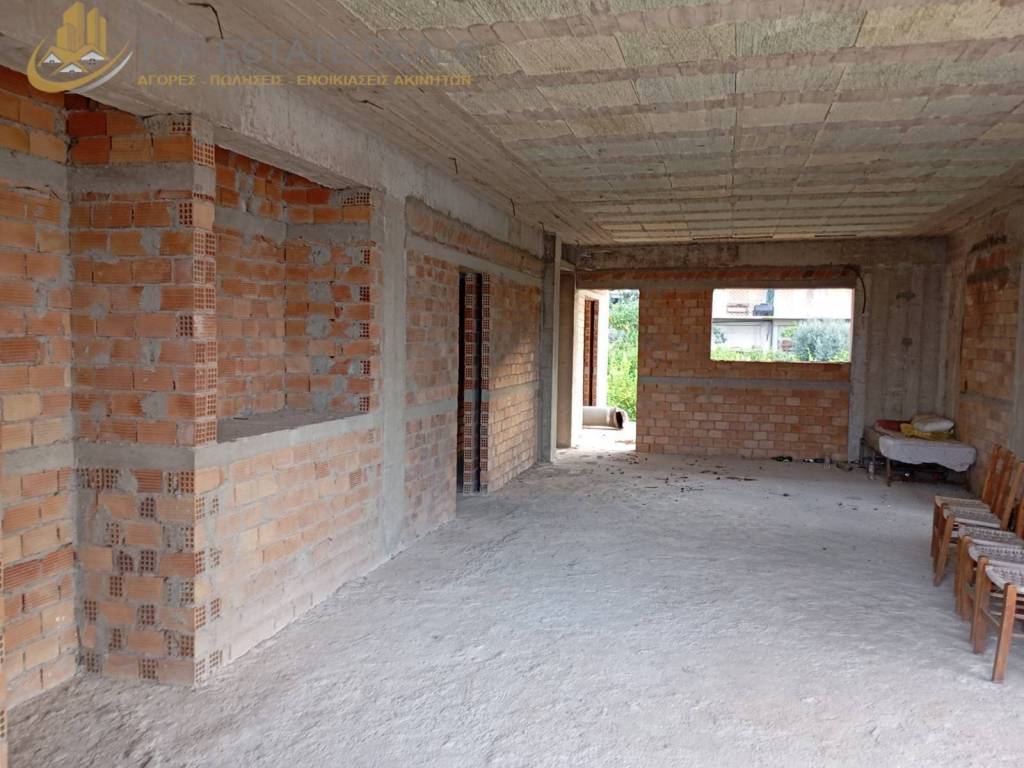 apopse megaloy eniaioy choroy