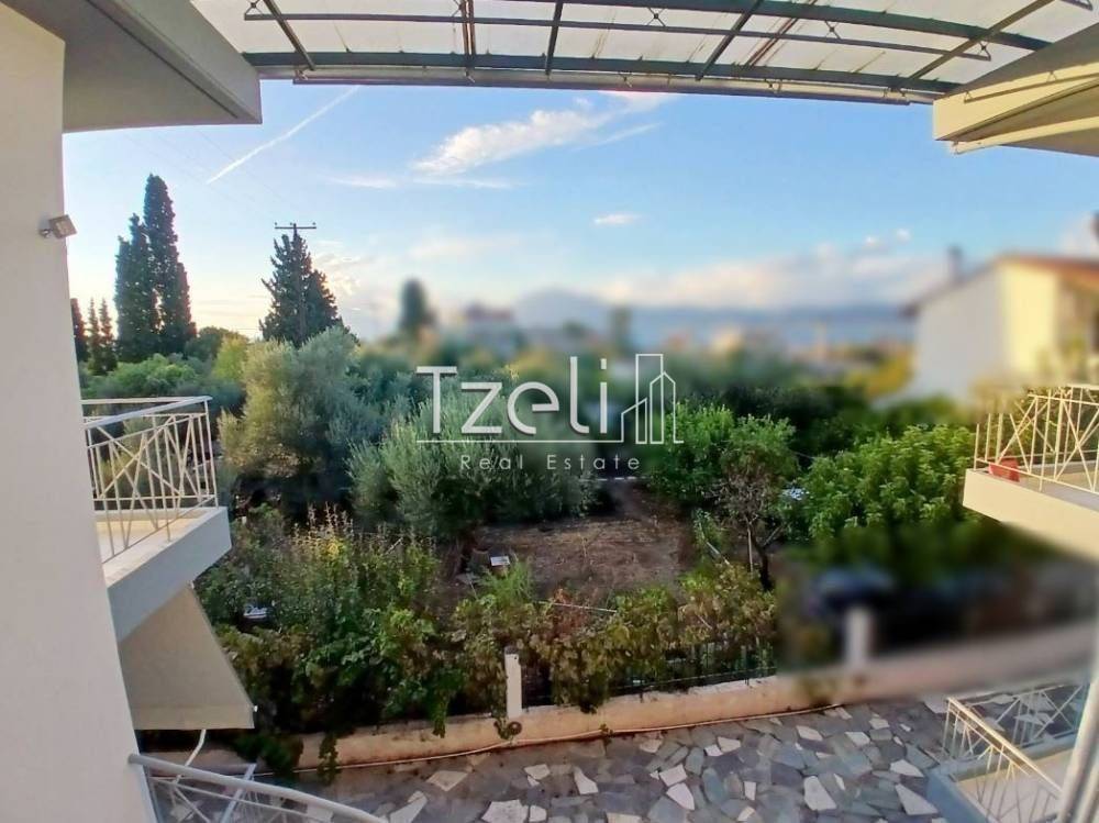 Θέα απο μπαλκόνι