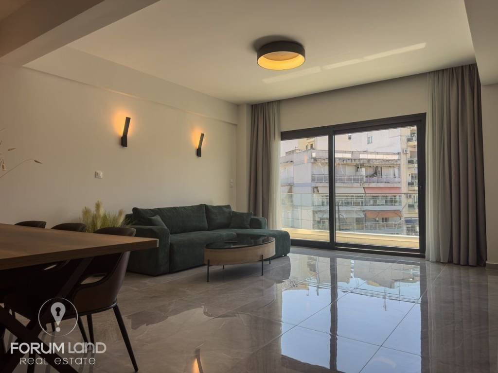 Forumland Real Estate, ΣαλοκουζίναForumland Real Estate, Σαλοκουζίνα