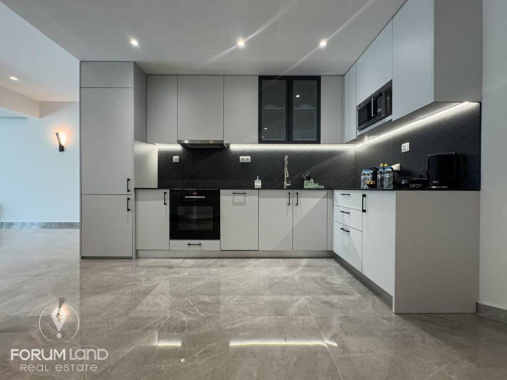 Forumland Real Estate, Σαλοκουζίνα