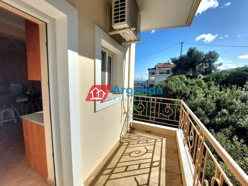 Θέα από μπαλκόνι