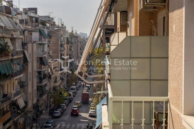 Θέα από μπαλκόνι