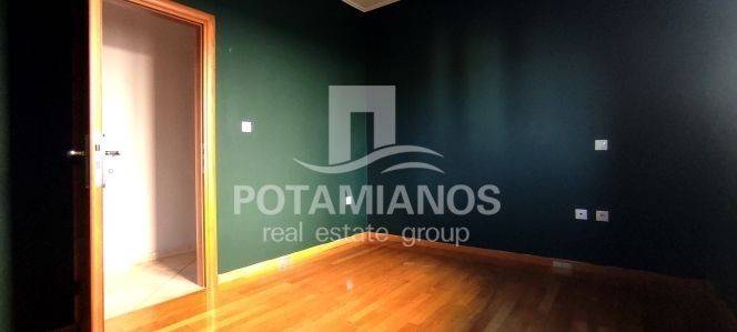 Υπνοδωμάτιο,Β'