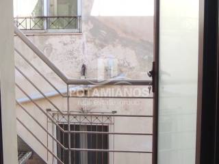 Έξοδος Σκάλας προς Ταράτσα