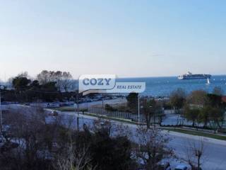 Θέα απο μπαλκόνι