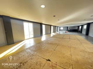 Forumland Real Estate, Επαγγελματικός χώρος