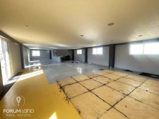 Forumland Real Estate, Επαγγελματικός χώρος