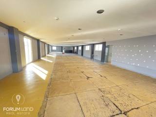 Forumland Real Estate, Επαγγελματικός χώρος