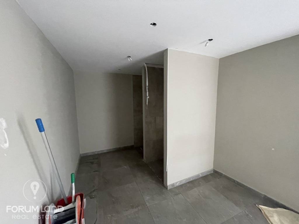 Forumland Real Estate, Επαγγελματικός χώρος