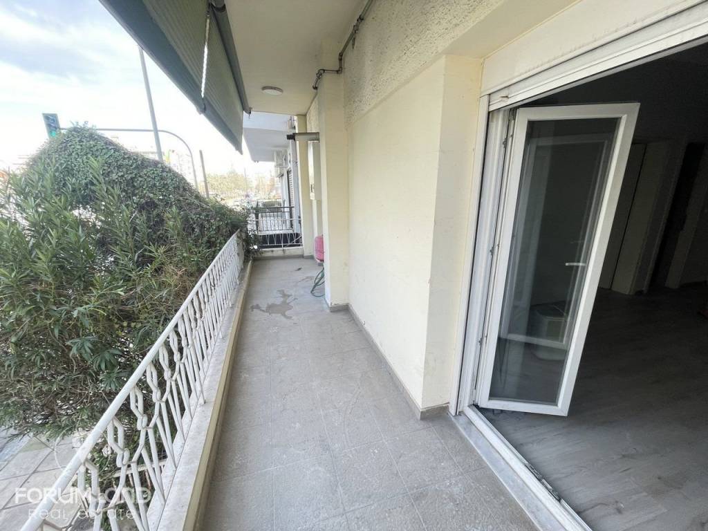 Forumland Real Estate, Βεράντες