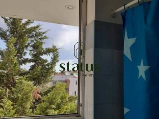 Θέα από παράθυρο μπάνιου