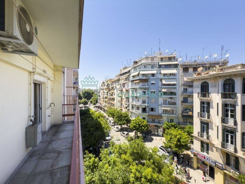 Θέα από μπαλκόνι