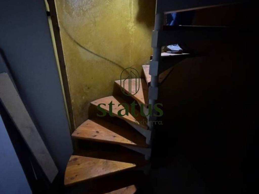  Εσωτερική σκάλα