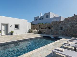 Πισίνα,Θέα από μπαλκόνι