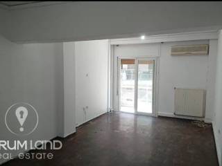 Forumland Real Estate, Σαλόνι