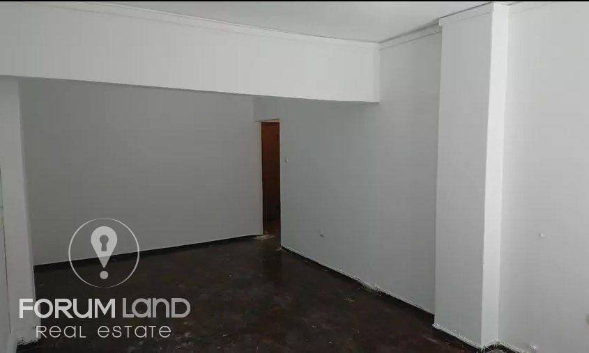 Forumland Real Estate, Σαλόνι