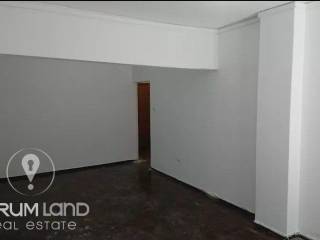 Forumland Real Estate, Σαλόνι