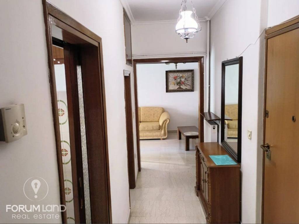 Forumland Real Estate, Διάδρομος