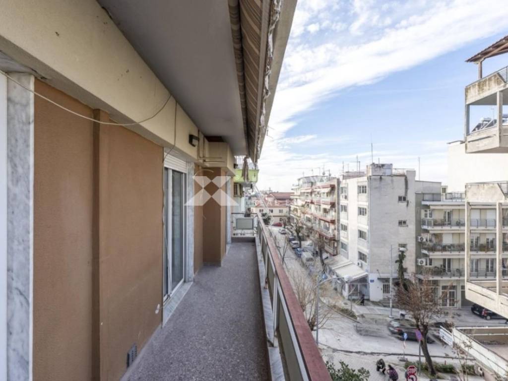 Θέα από μπαλκόνι