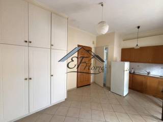 Ενιαίος χώρος υπνοδωμάτιο-κουζίνα